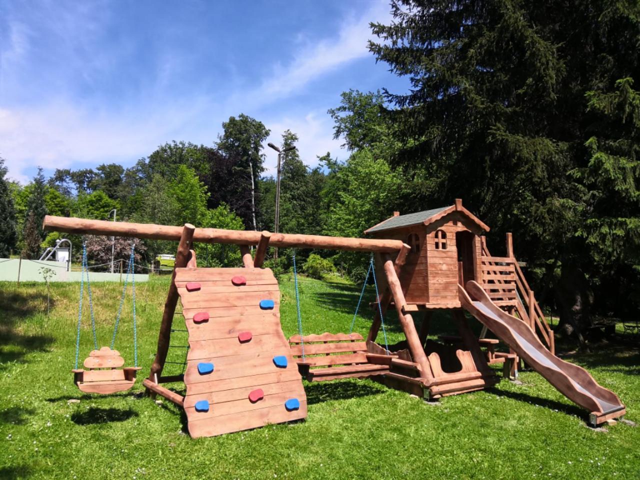 Lesny Dwor W Gorach Sowich Hotel Woliborz Exterior photo